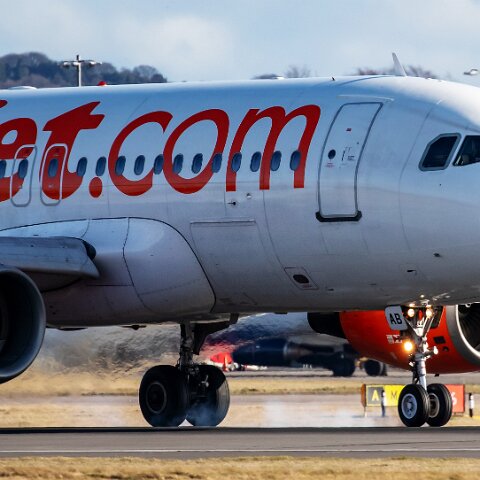 easyJet-G-EZAB-2019-02-18-1