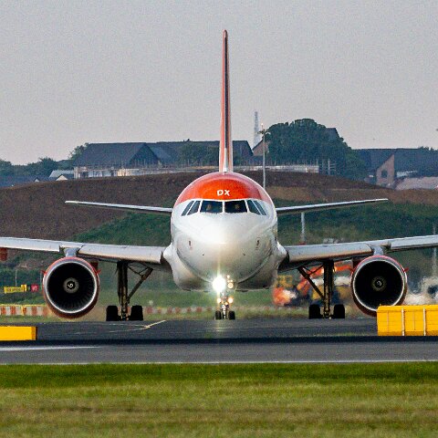easyJet-G-EZDX-2025-05-11