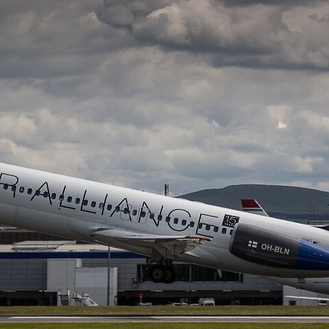 Blue-1-Star-Alliance-OH-BLN-Boeing-717-1