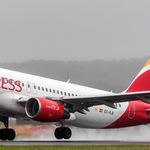 Iberia-Express-EC-ILQ-2017-07-10