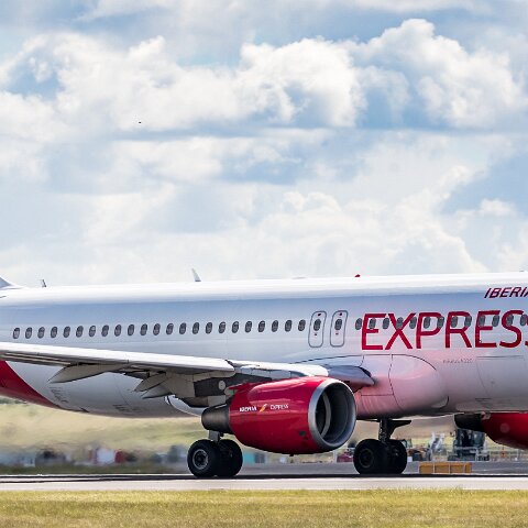 Iberia-Express-EC-JSK-2017-05-14-1