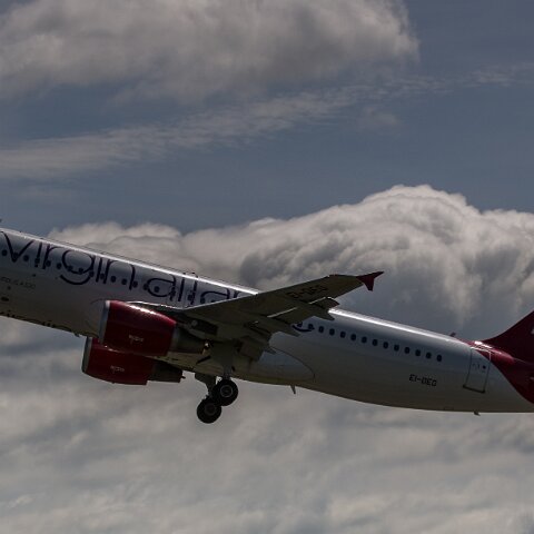 Virgin-Atlantic-EI-DEO-2014-06-16