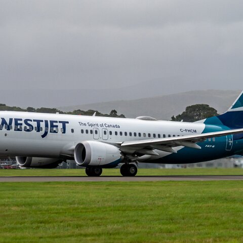 West-Jet-C-FHCM-2022-09-09-1