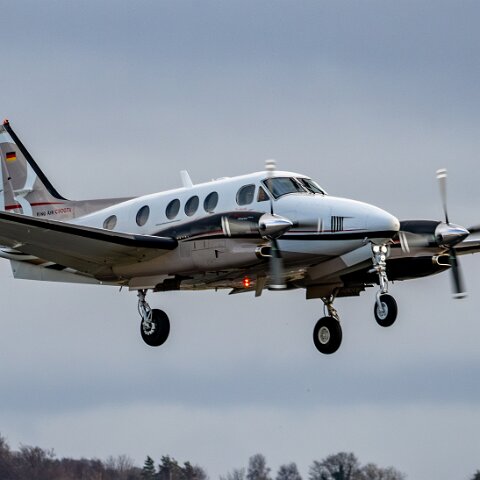 Beechcraft-D-IGCS-C90-GTx-King-Air-14