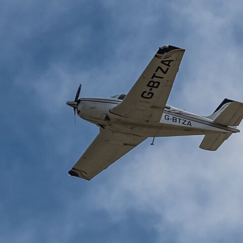 Beechcraft-G-BTZA-F33A-Bonanza