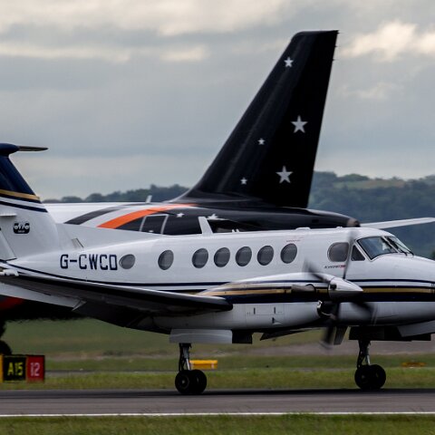 Beechcraft-G-CWCD-200-Super-King-Air-1