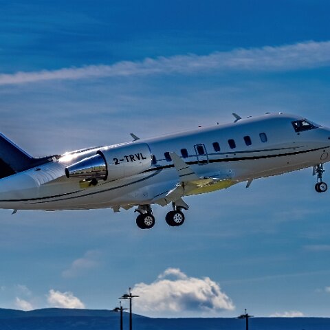 Bombardier-2-TRVL-Challenger-650-5