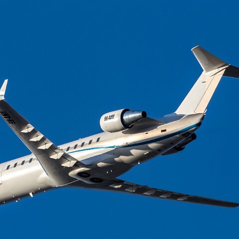 Bombardier-9H-AMY-Challenger-850-3