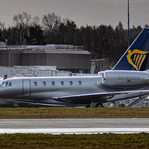 Cessna-2-MACH- Citation X-11