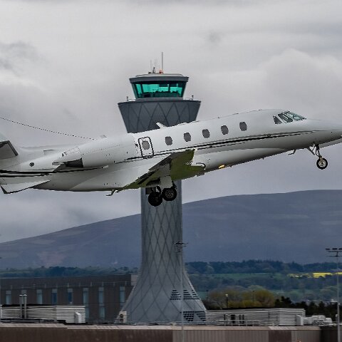 Cessna-9H-IRL-560XL-Citation-Excel-4