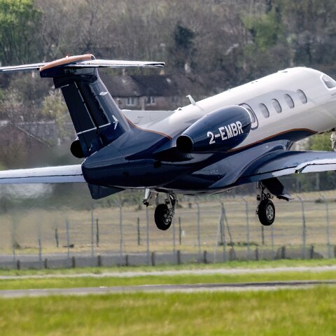 Embraer-2-EMBR-Phenom-300-14