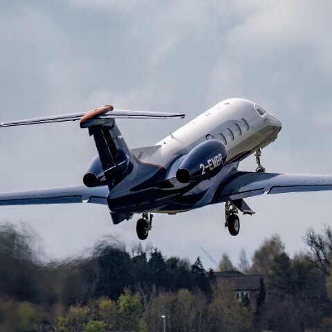 Embraer-2-EMBR-Phenom-300-17