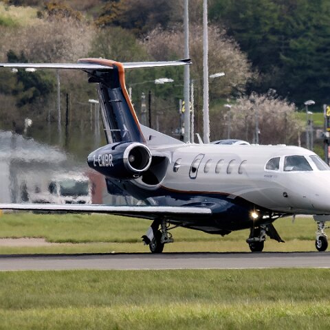 Embraer-2-EMBR-Phenom-300-8