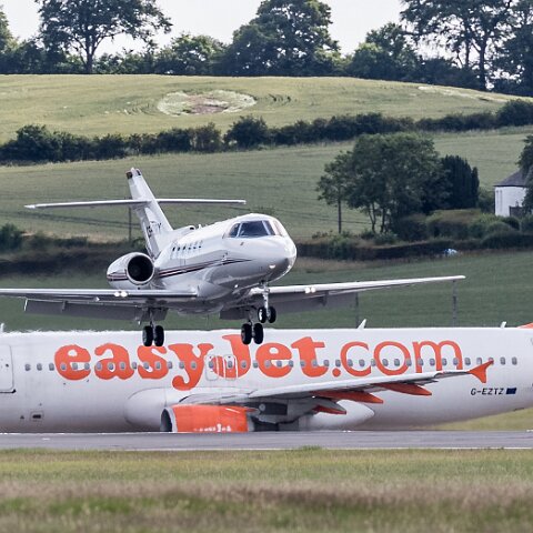 Hawker-CS-DRY-800XPi-1