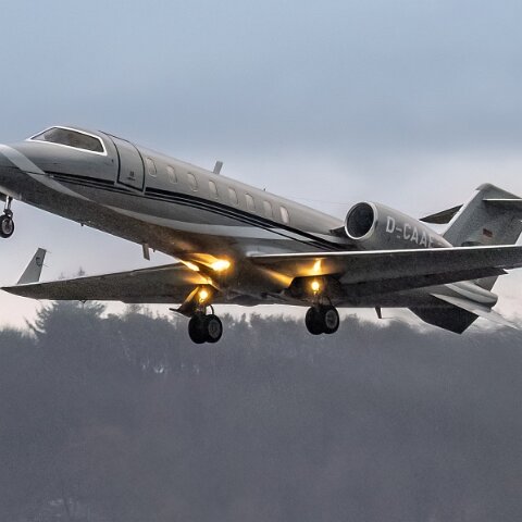 Learjet-D-CAAE-45XR-4