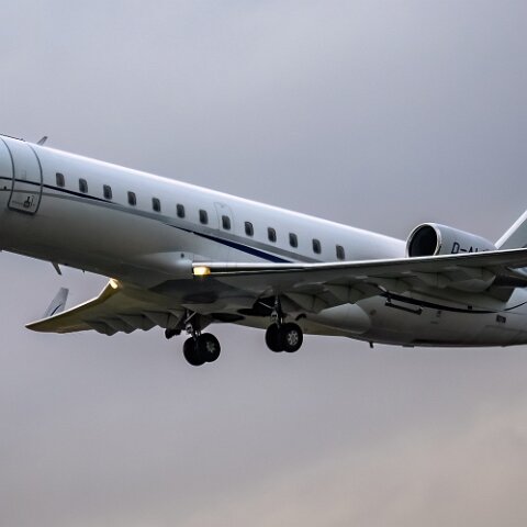 Mitsubishi-D-ALIK-Challenger-850-5