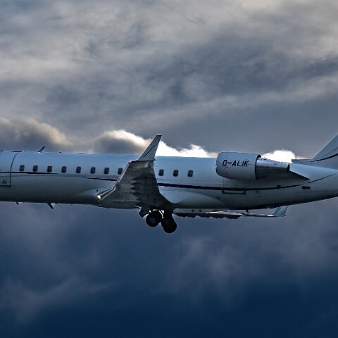 Mitsubishi-D-ALIK-Challenger-850-7