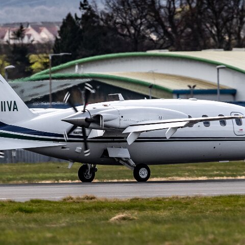 Piaggio-D-IIVA-P180-Avanti-10