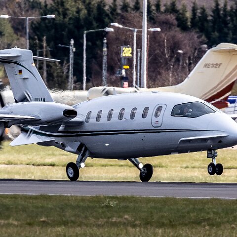 Piaggio-D-IIVA-P180-Avanti-2