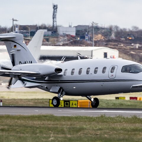 Piaggio-D-IIVA-P180-Avanti-3