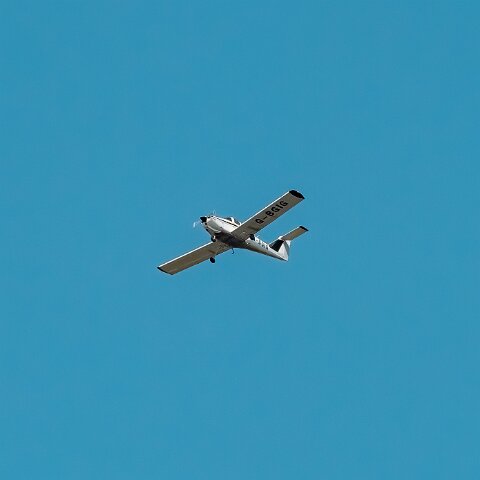 Piper-G-BGIG-PA-38-112-Tomahawk-2