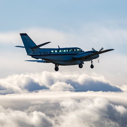 Reims-G-RVLW-Cessna-F406-7