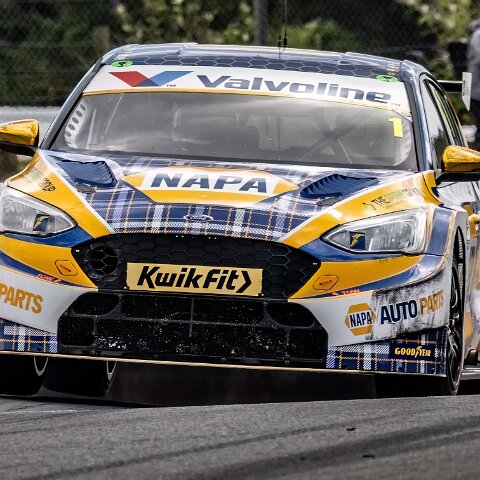 Kwik-Fit-British-Touring-Car-Championship-3