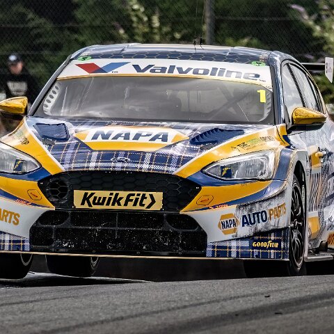 Kwik-Fit-British-Touring-Car-Championship-4