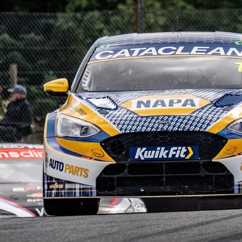 Kwik-Fit-British-Touring-Car-Championship-6