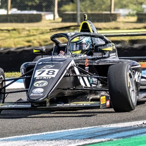 ROKiT-F4-British-Championship-2