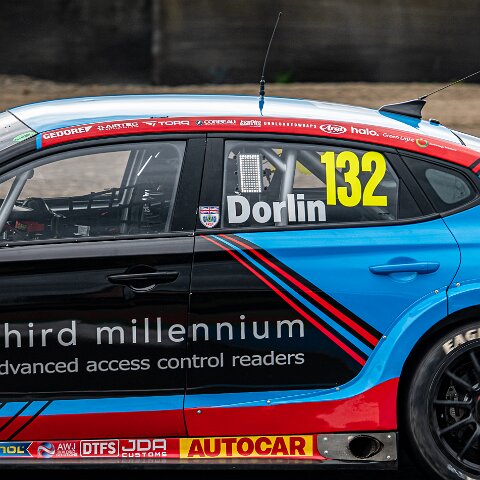 Race-Kwik-Fit-British-Touring-Car-Championship-1