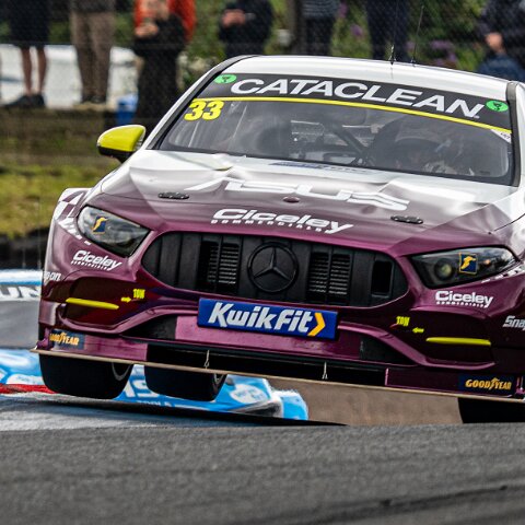 Race-Kwik-Fit-British-Touring-Car-Championship-10