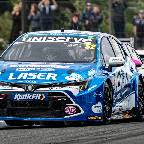 Race-Kwik-Fit-British-Touring-Car-Championship-8