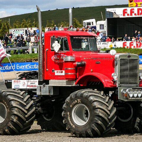 Knockhill-Monster-Trucks-2006-05-13-5