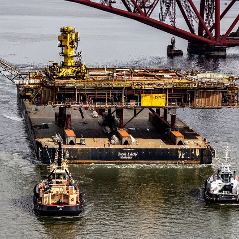 Oil-Rig-Iron-Lady-10