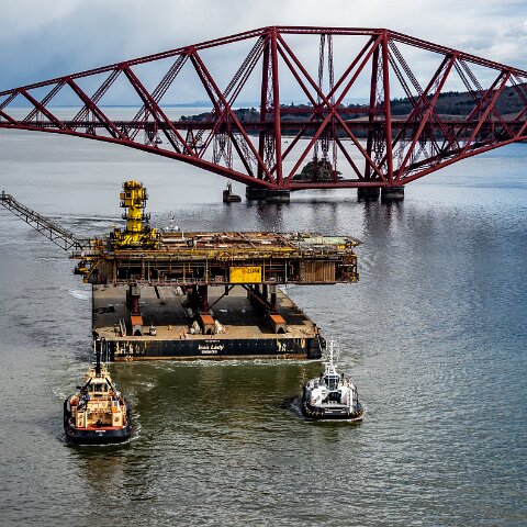 Oil-Rig-Iron-Lady-12