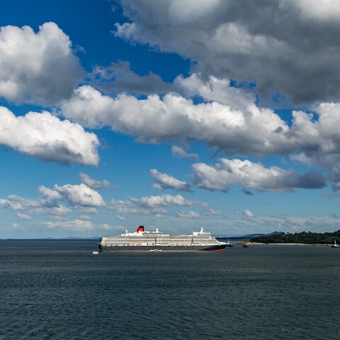 Cunard-Line-Queen-Elizabeth-1-2013-08-02