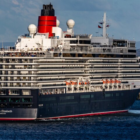 Cunard-Line-Queen-Elizabeth-15-2013-08-02