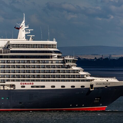 Cunard-Line-Queen-Elizabeth-3-2013-08-02