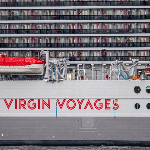 Virgin-Valiant-Lady-19