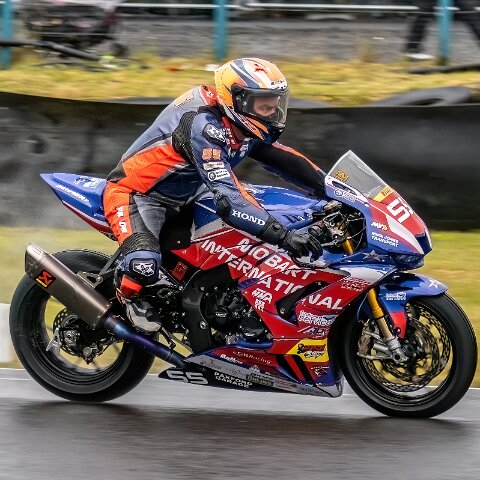 Knockhill-2024-Pirelli-National-Superstock-7